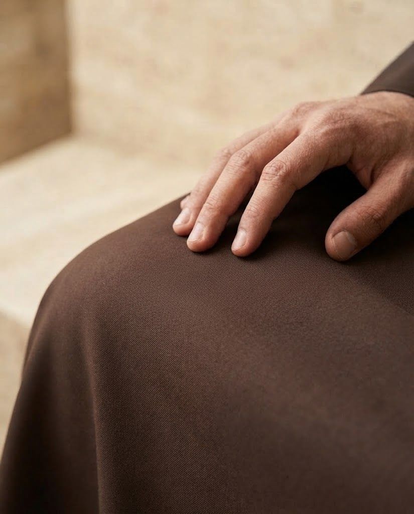 Tombé du tissu du qamis marron